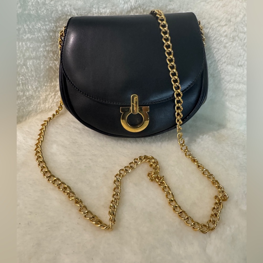 SALVATORE FERRAGAMO Gancini Chain Leather Shoulder Bag